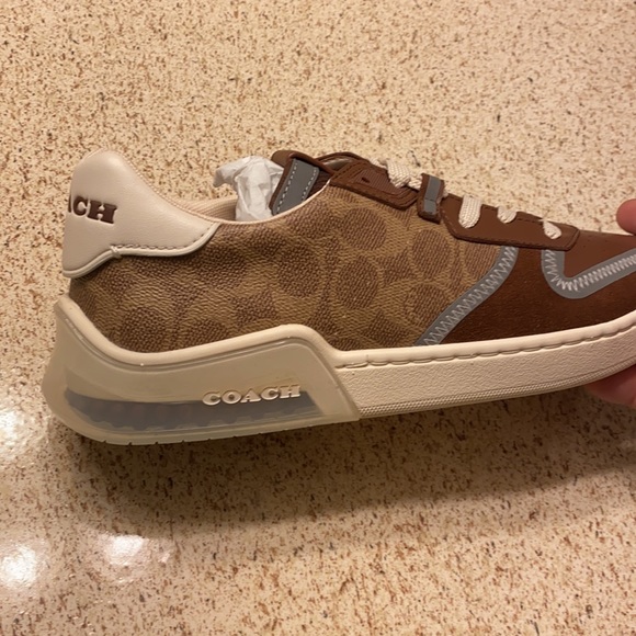 Shoes - Picture 8 of 11